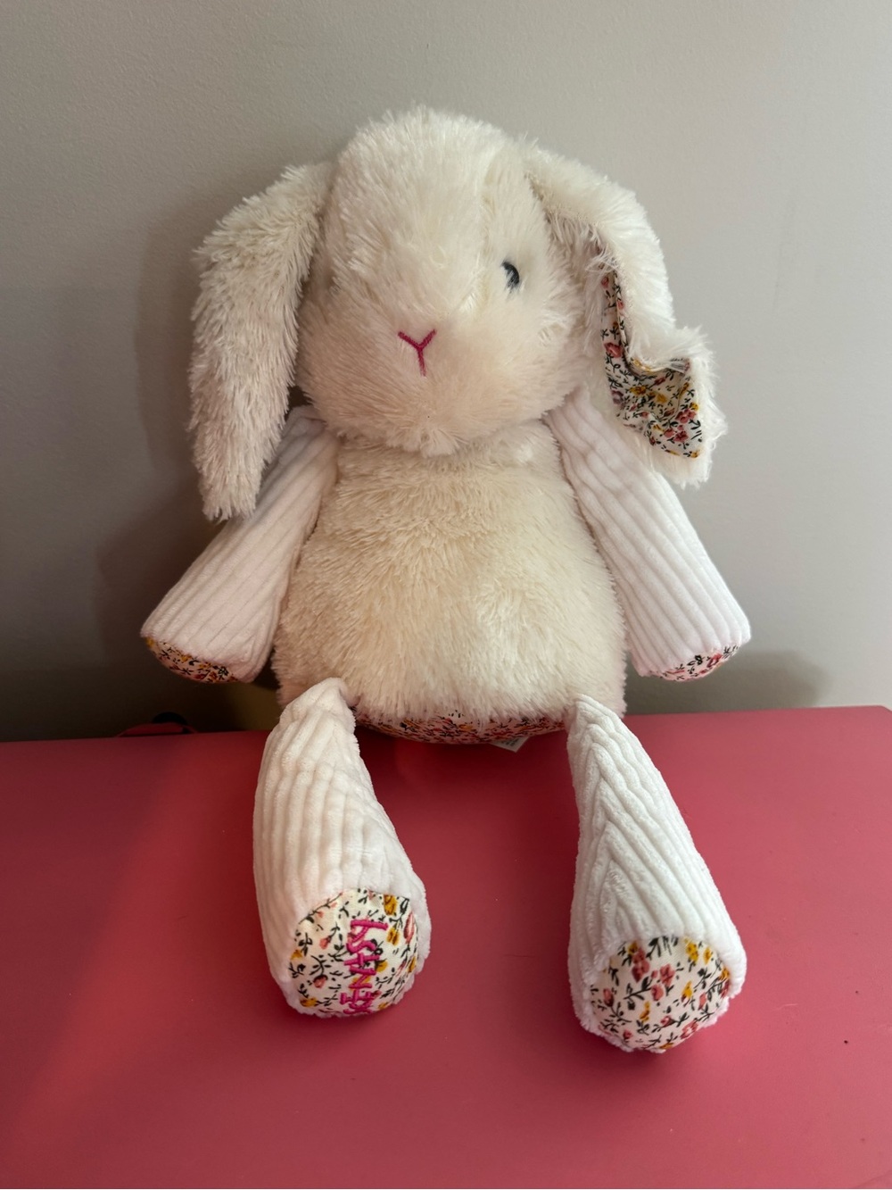 Scentsy Rosemary the Rabbit

Brand new!!